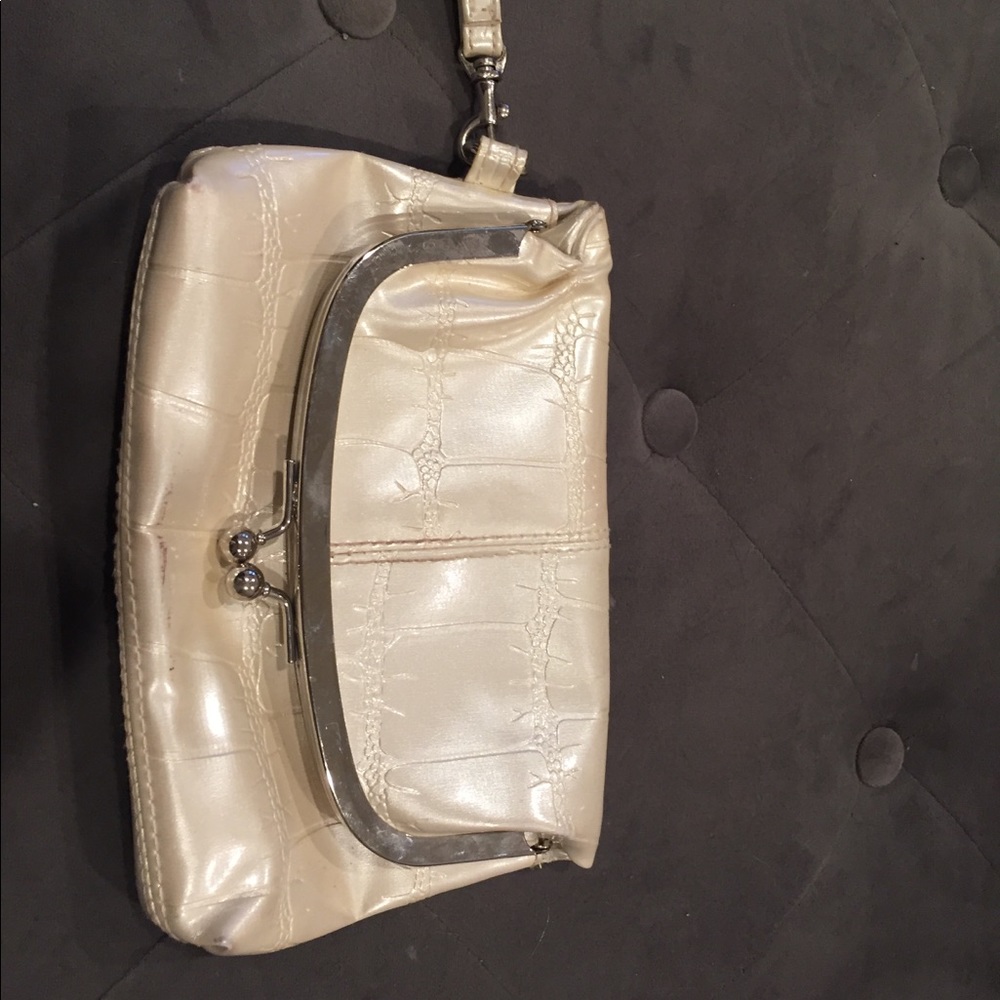 Pearlized evening wristlet 😻